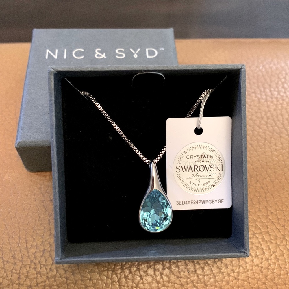 Tear Drop Crystal Necklace - Picture 1 of 3